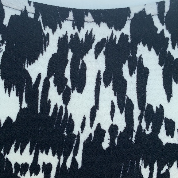 🔥NWOT Ann Taylor Black&White and Lace Blouse SzS - Picture 4 of 8